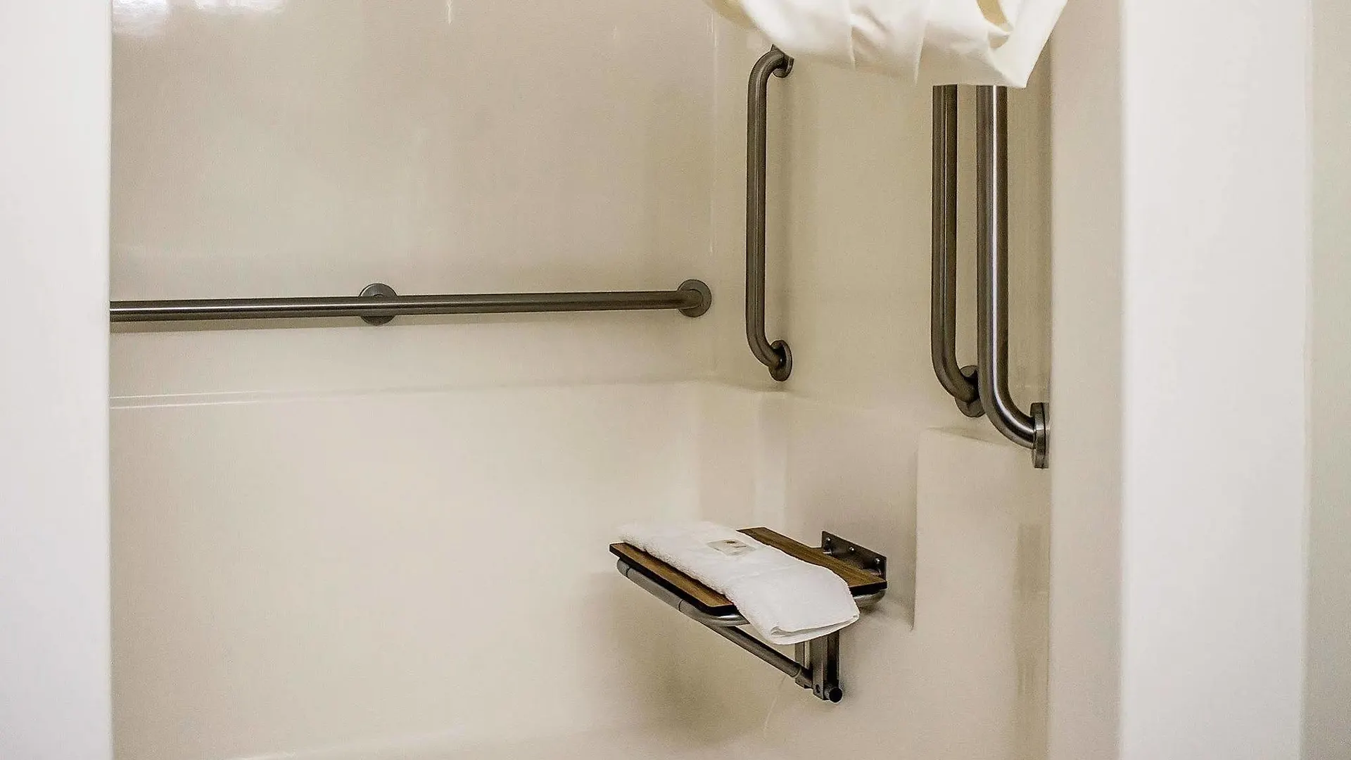 Holiday Inn Express Columbus South - Obetz By Ihg